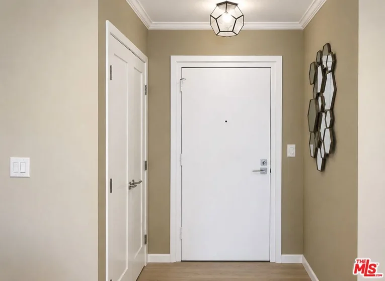 1250 N Kings Road #506 photo 14