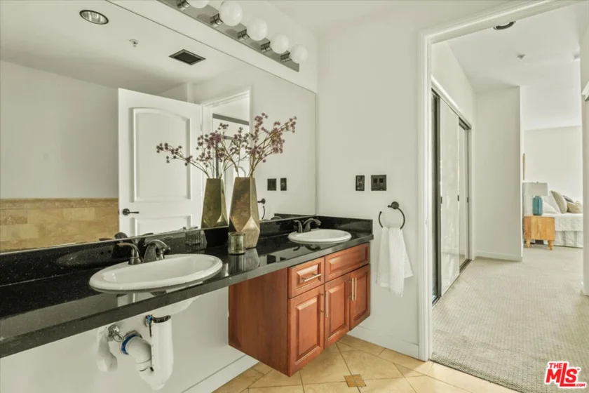 417 S Westmoreland Avenue #404 photo 7