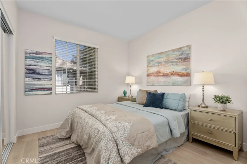 20 Leucadia photo 13