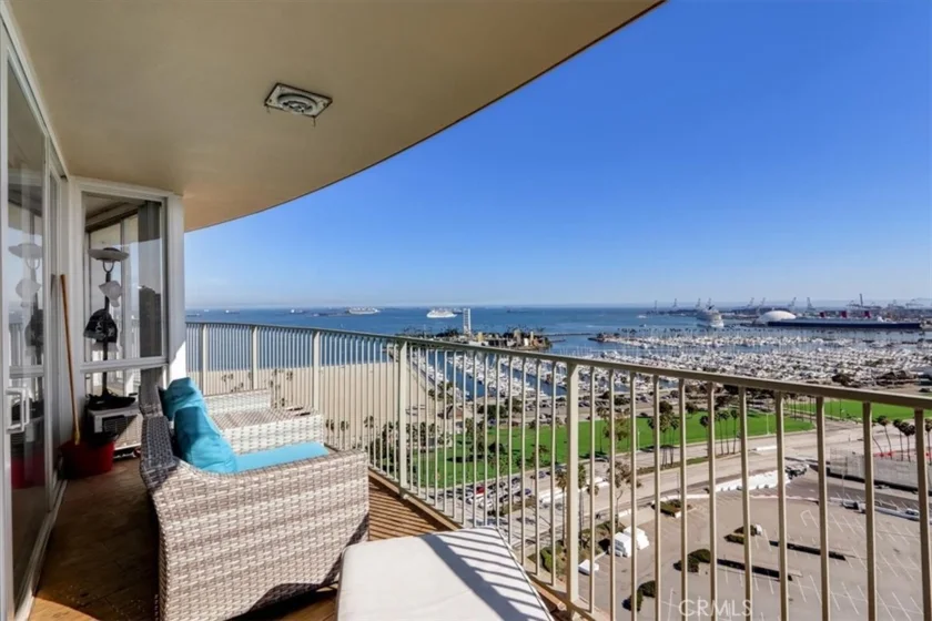 700 E Ocean Boulevard #2407 photo 1