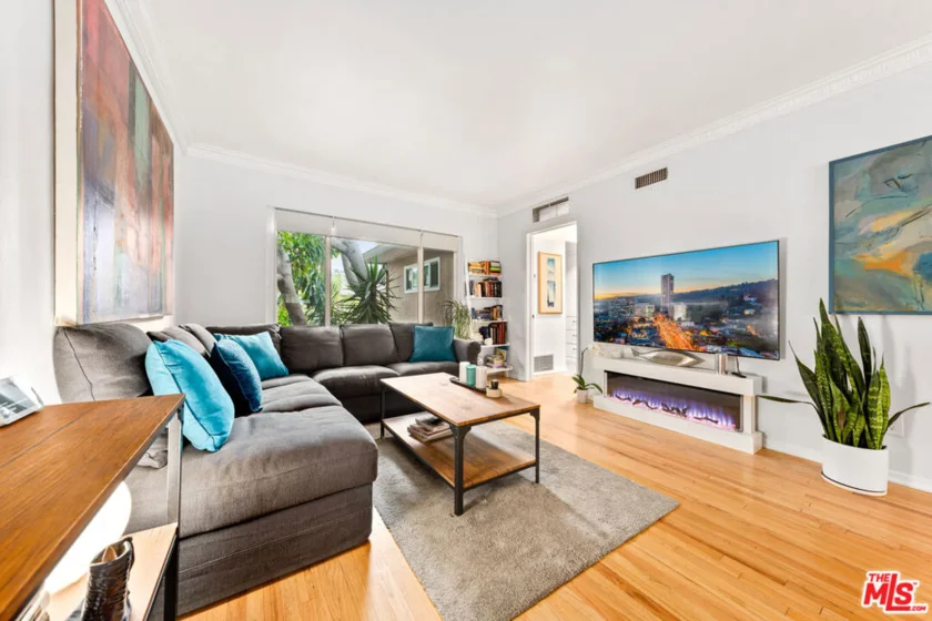 1330 N Crescent Heights Boulevard #16 photo 3