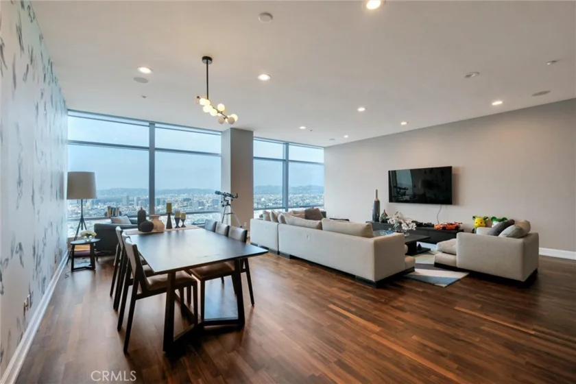 900 W Olympic Boulevard #45F photo 1