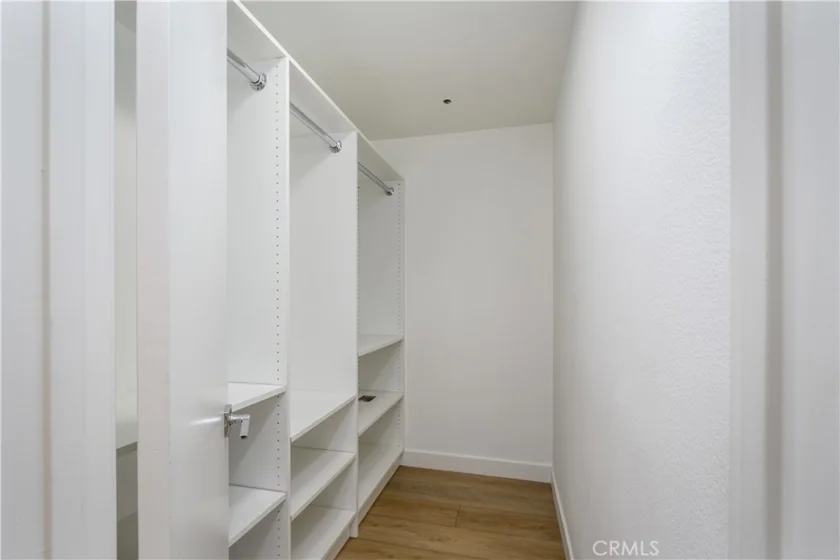 35 Linden photo 15