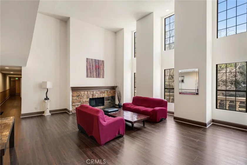 698 S Berendo #206 photo 19