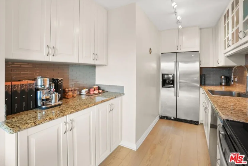 10501 Wilshire Boulevard #902 photo 18