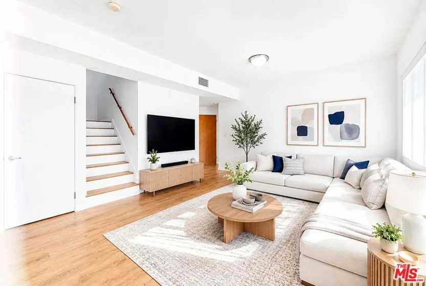 2864 Sunset Place #201 photo 1