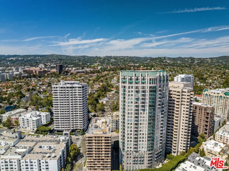 10580 Wilshire Boulevard #5SW photo 34