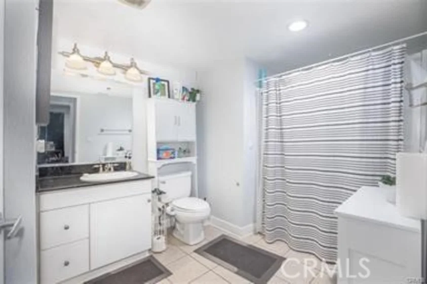 838 Pine photo 11