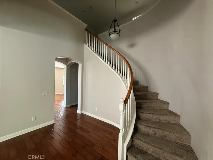 38218 Clear Creek Street photo 3