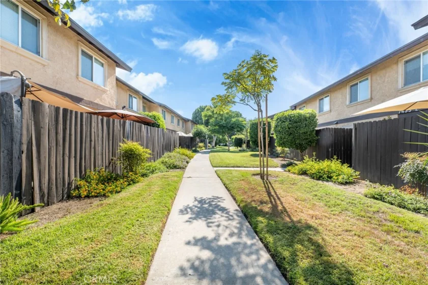 7435 Shadyglade Avenue #2 photo 1