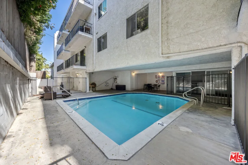 1515 S Beverly Drive #202 photo 17