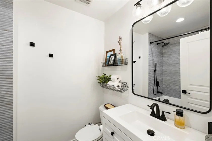 90 Three Vines Court photo 16