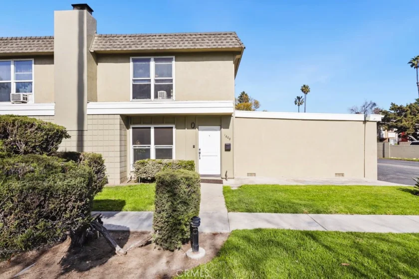 1608 Mitchell Avenue photo 1