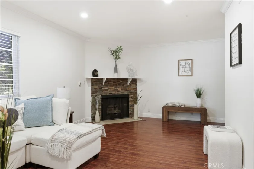 4189 Vineland Avenue #111 photo 2