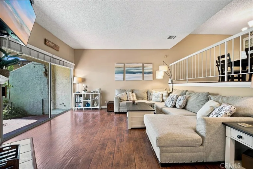 18360 Collins #L photo 2