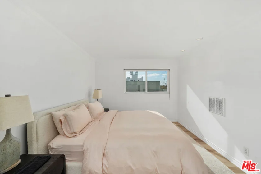 1222 N Olive Drive #201 photo 15