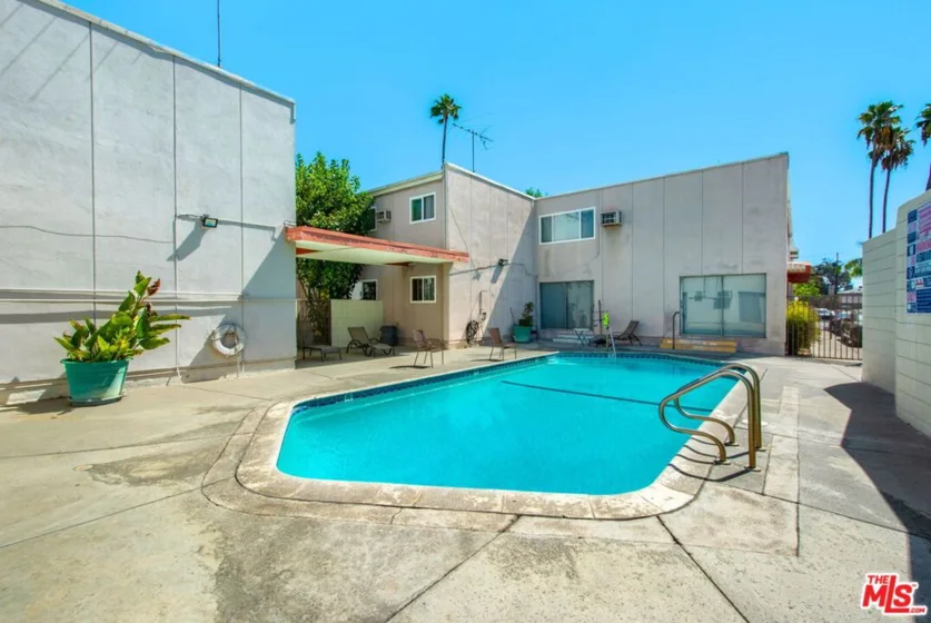 7129 Coldwater Canyon Avenue #10 photo 22
