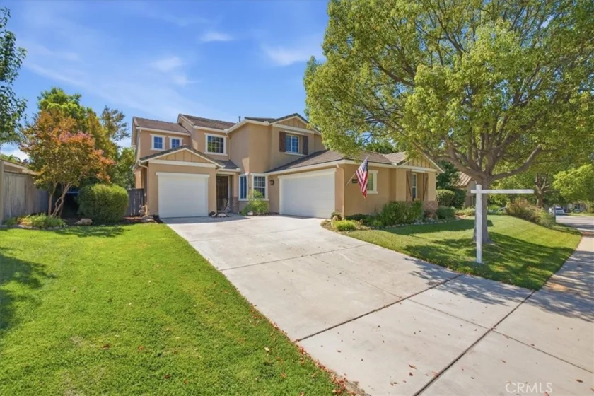 31945 Pasos Place photo 1