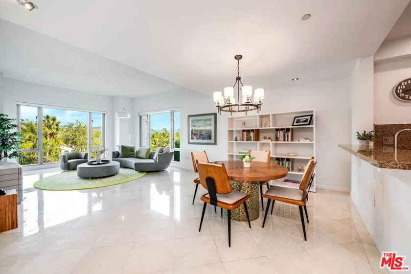 10727 Wilshire Boulevard #502 photo 1
