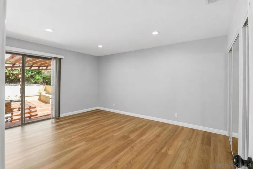 6862 Camino Berdecio photo 11