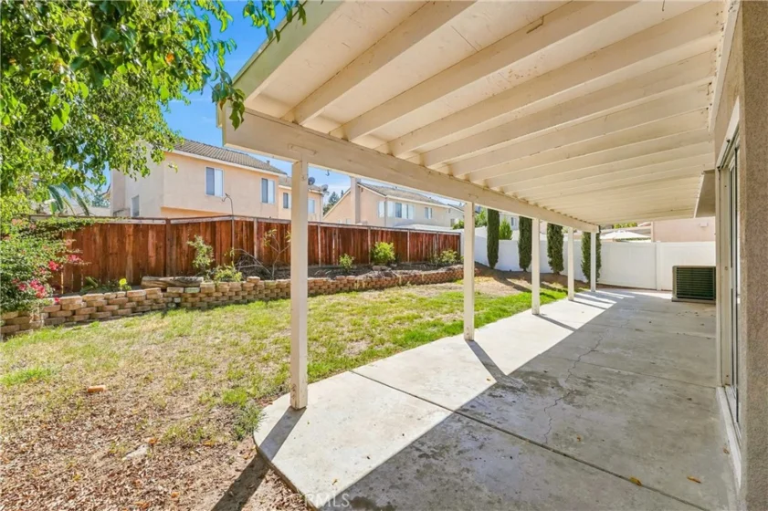 220 Suffolk photo 35