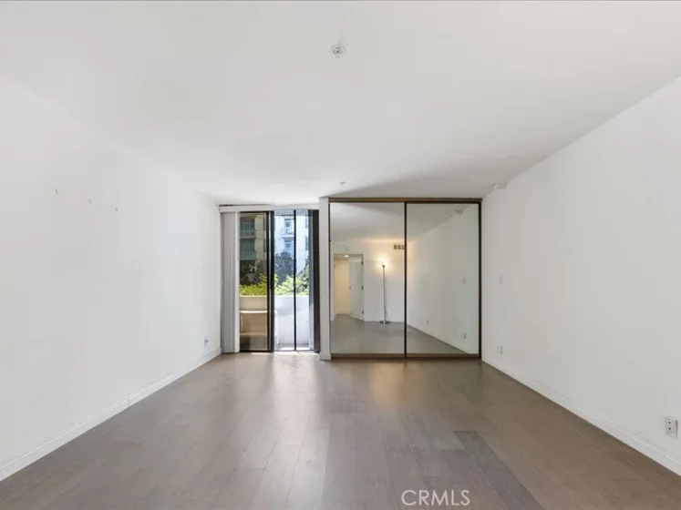 10660 Wilshire Boulevard #302 photo 29