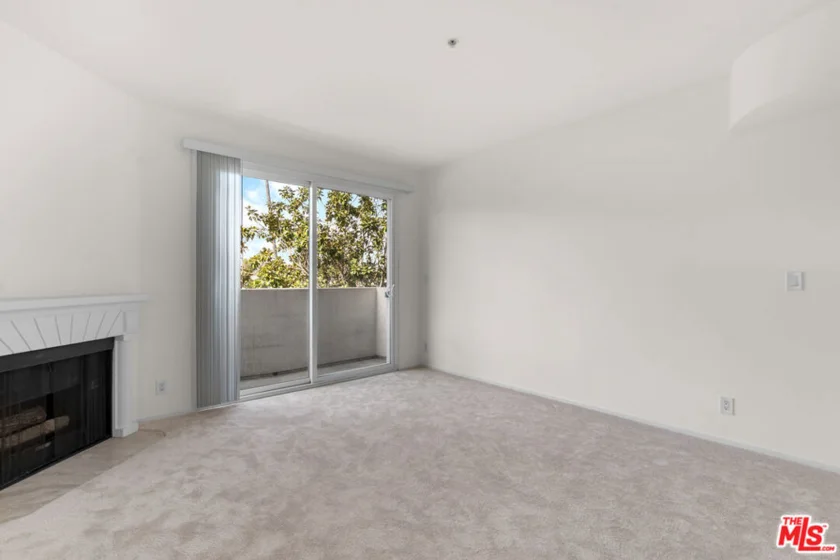 620 S Gramercy Place #301 photo 4