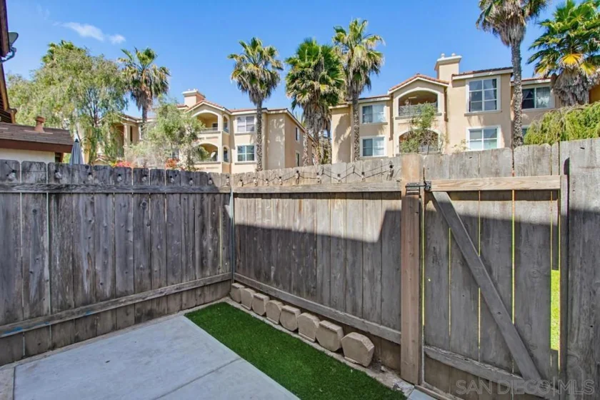 5130 N River Road #Unit B photo 39