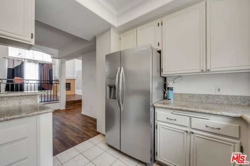 10924 Bloomfield Street #7 photo 5