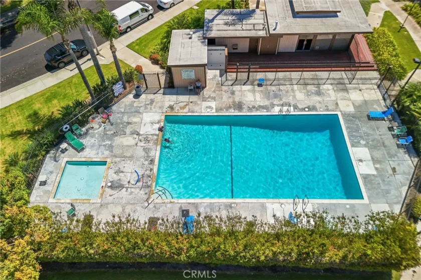 2901 S Sycamore #B photo 37