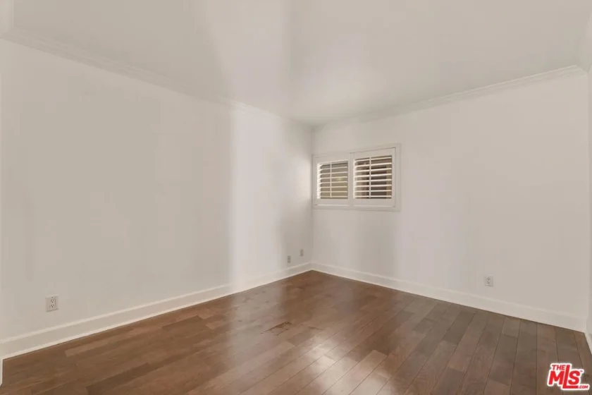 141 S Clark Drive #225 photo 19