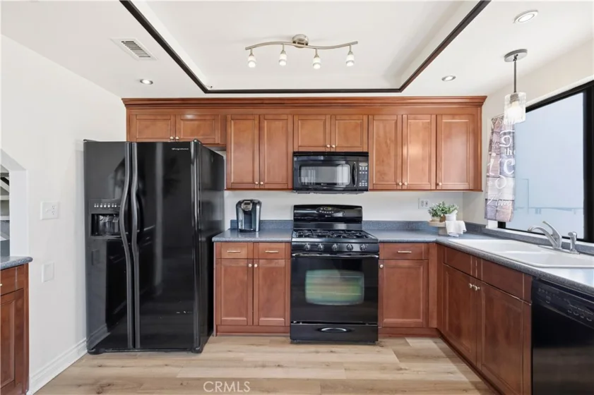 18433 Hatteras photo 6