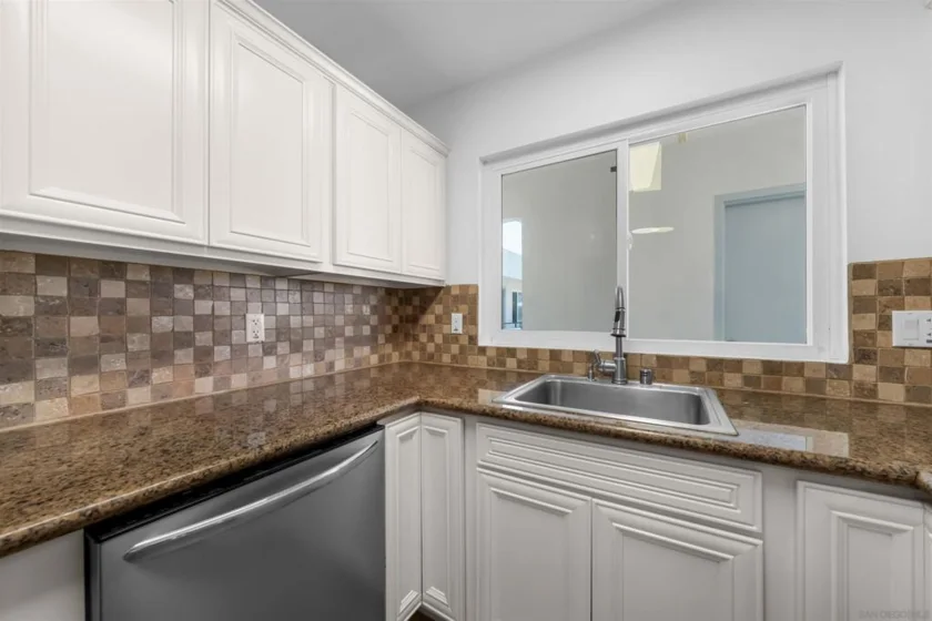 1030 Robinson Avenue #202 photo 20