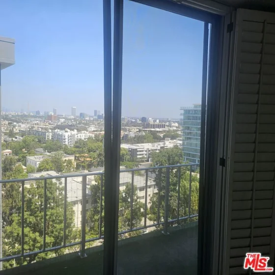 100 S Doheny Drive #1009 photo 1