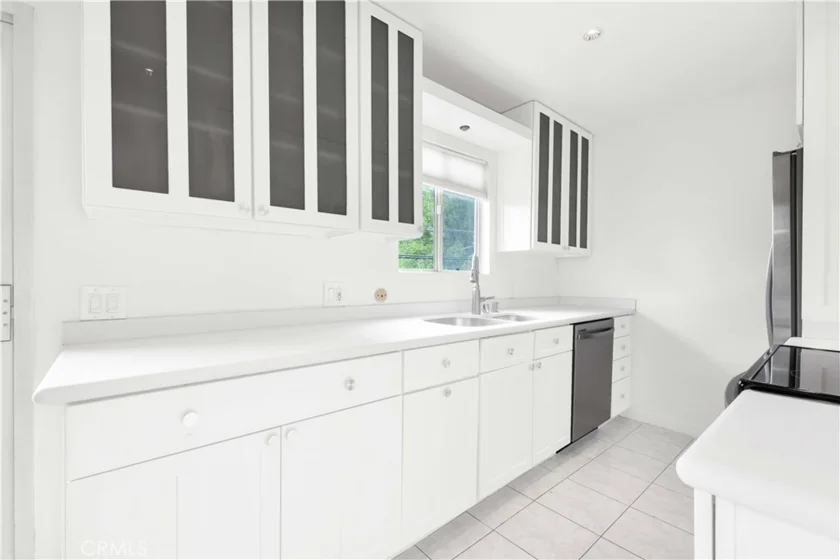 532 N Rossmore #311 photo 21