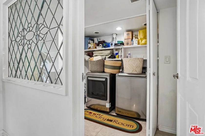 325 N Oakhurst Drive #PH2 photo 21