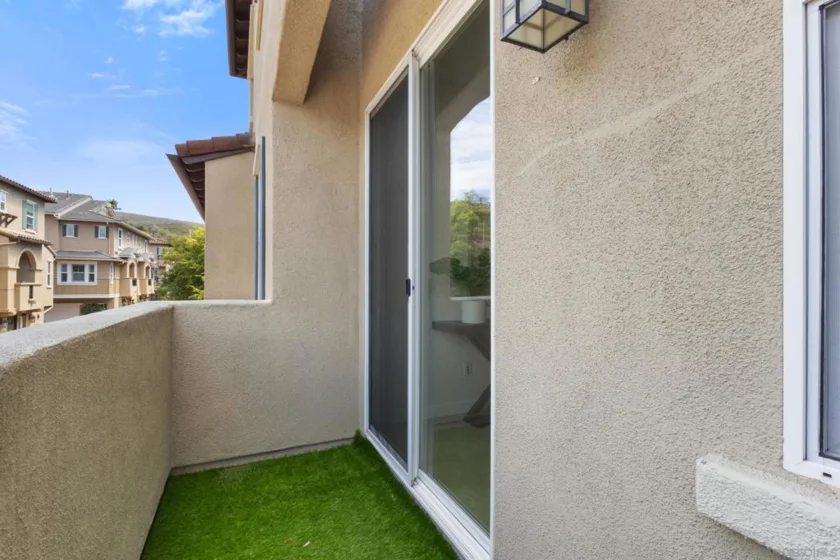 2104 Cosmo Way photo 16