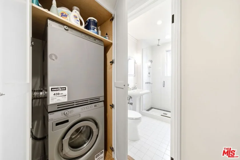 1424 N Crescent Heights Boulevard #49 photo 22