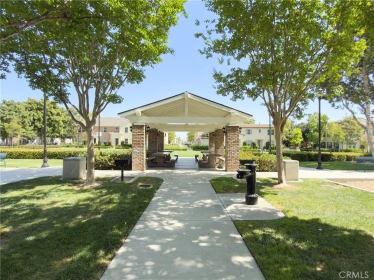 15247 Cambridge Street photo 33