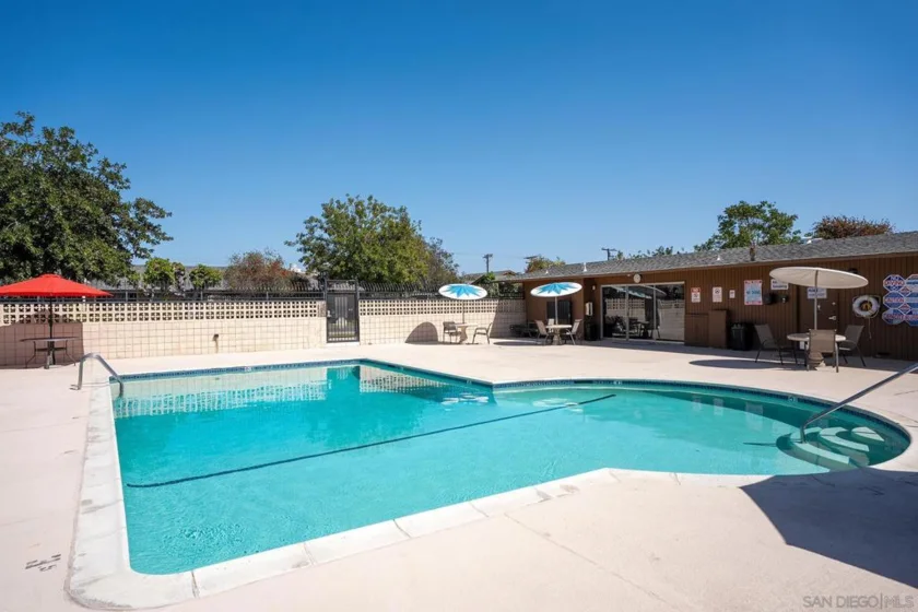 513 Shady Lane #B photo 38
