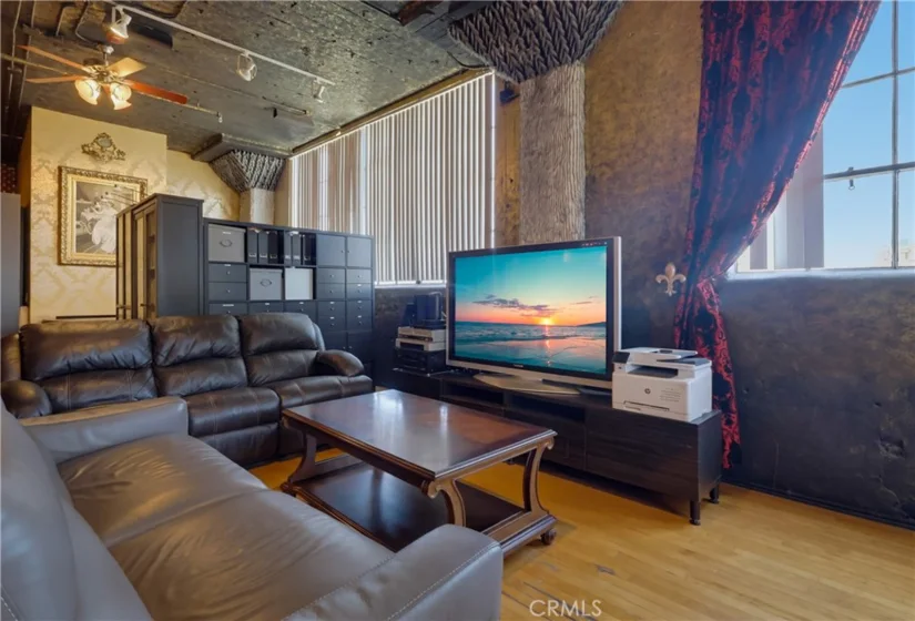 420 S San Pedro Street #619 photo 57