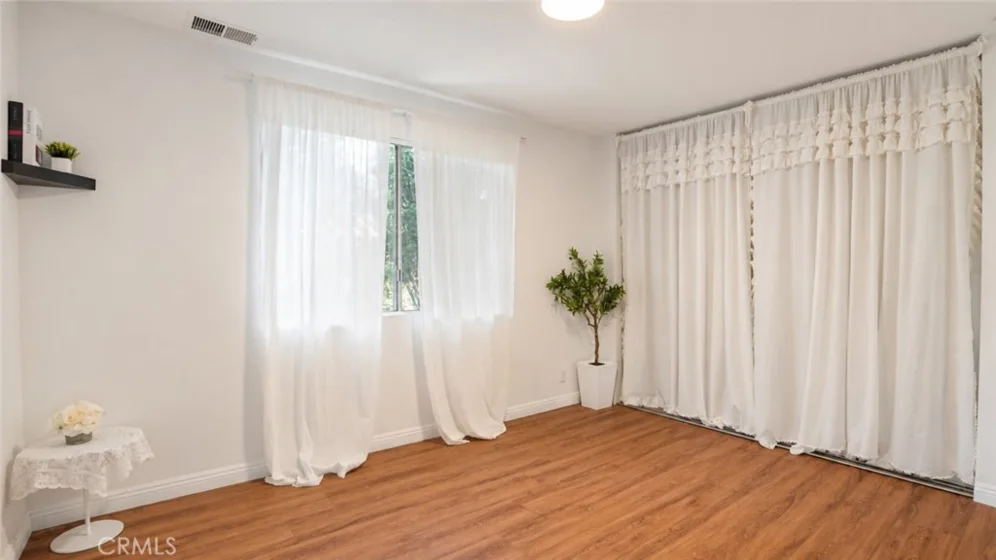 432 S Oak Knoll Avenue #4 photo 15