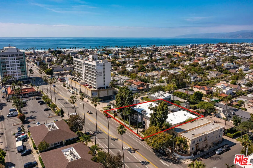 445 Washington Boulevard #10 photo 3
