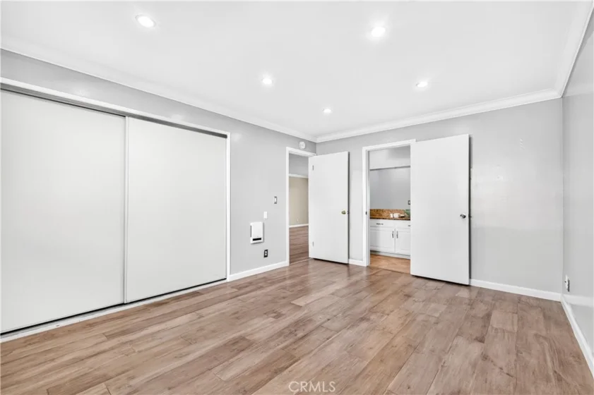 6151 Canterbury Drive #104 photo 12