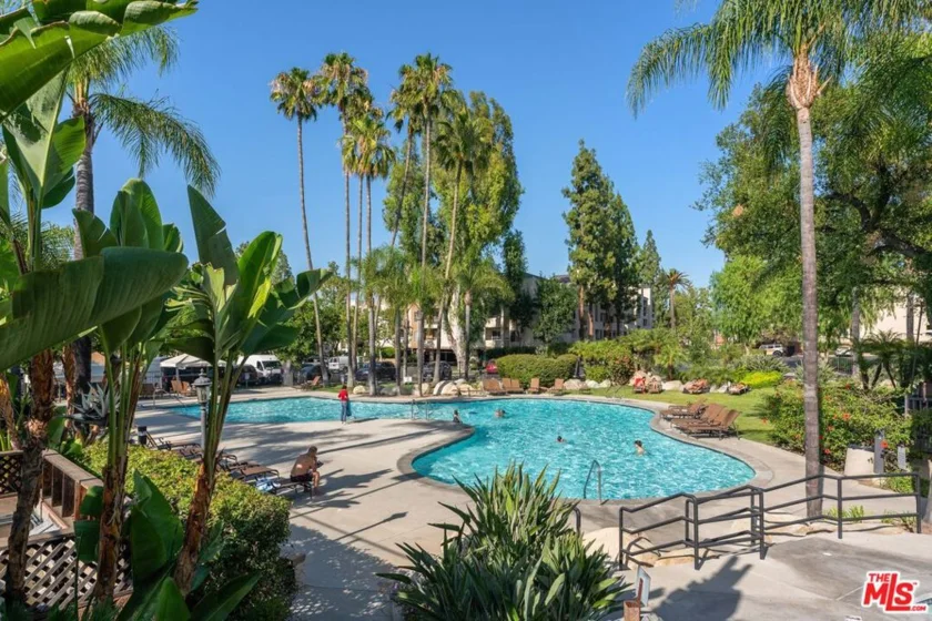 5515 Canoga Avenue #220 photo 29