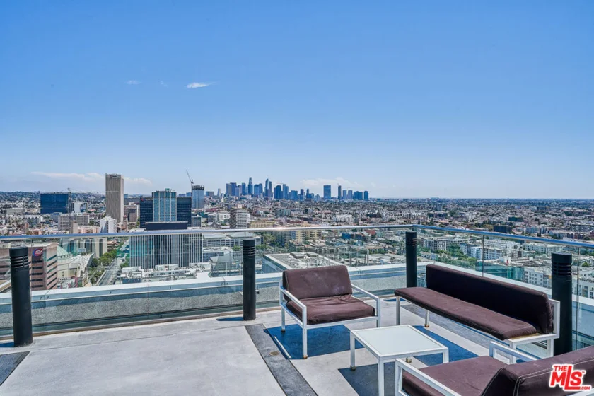 3810 Wilshire Boulevard #1001 photo 15