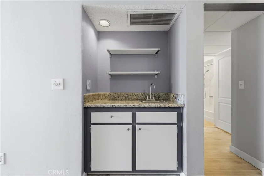 5143 Bakman Avenue #320 photo 15