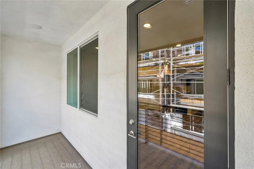 9542 Hannah Way photo 4