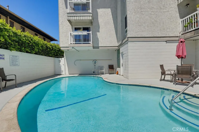 363 Newport Avenue #302 photo 35