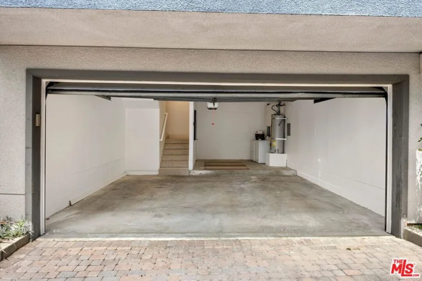 1098 Everett Place photo 16